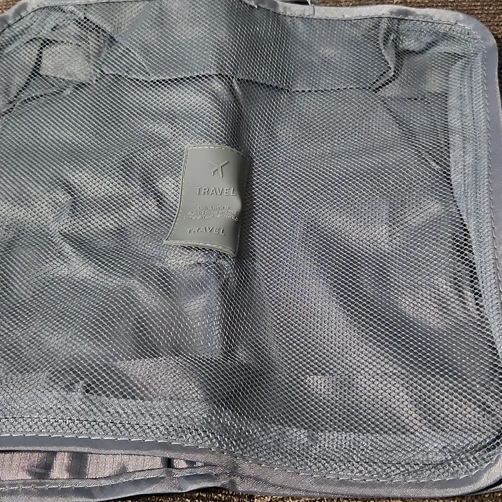 NWT Travel Gray Mesh Travel Organizer Set. 6 Pieces.